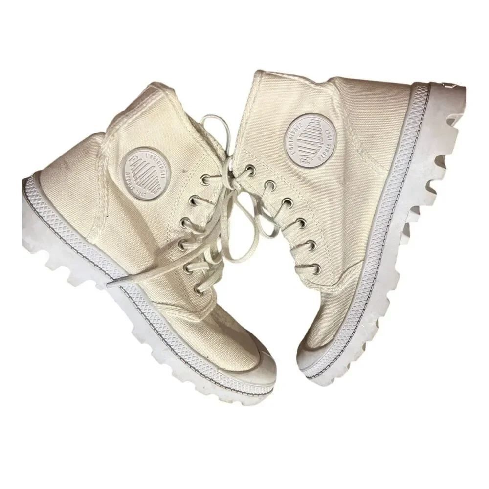 Palladium Pampa High Canvas Combat Boots/Sneakers – Women’s Size 7.5